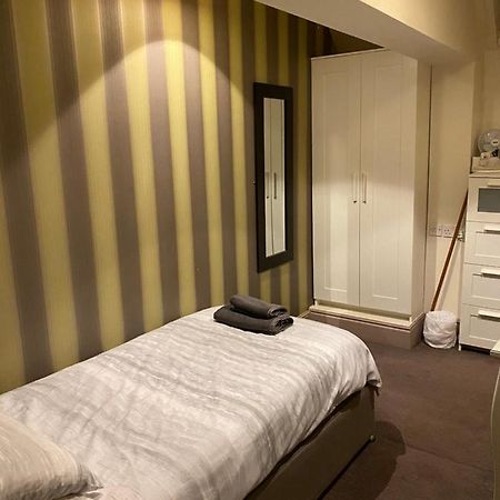 The Stag Hotel Northwood  ภายนอก รูปภาพ
