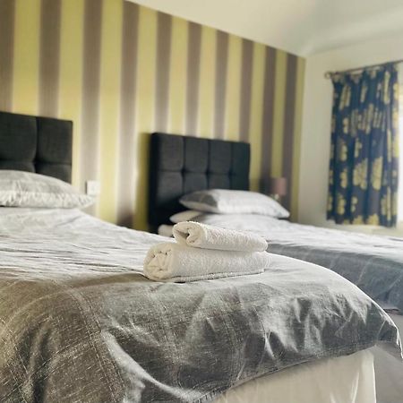 The Stag Hotel Northwood  ภายนอก รูปภาพ
