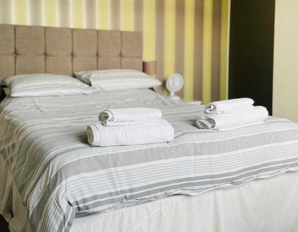 The Stag Hotel Northwood  ภายนอก รูปภาพ