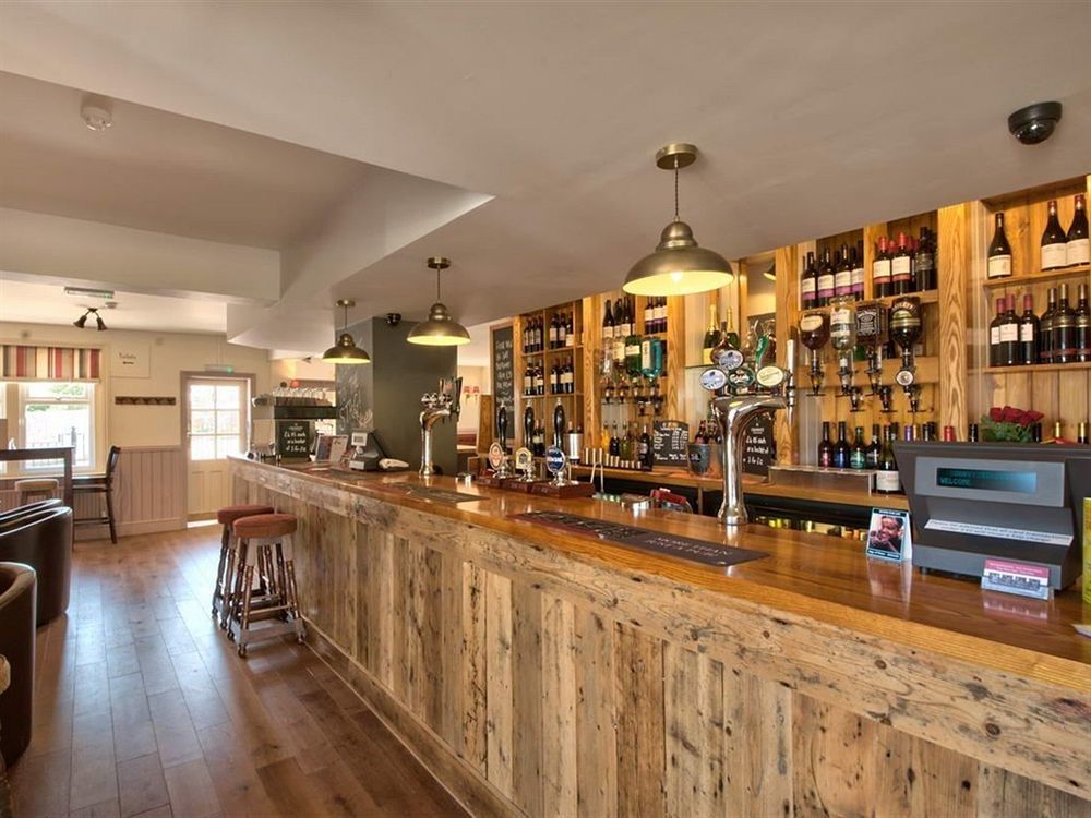 The Stag Hotel Northwood  ภายนอก รูปภาพ