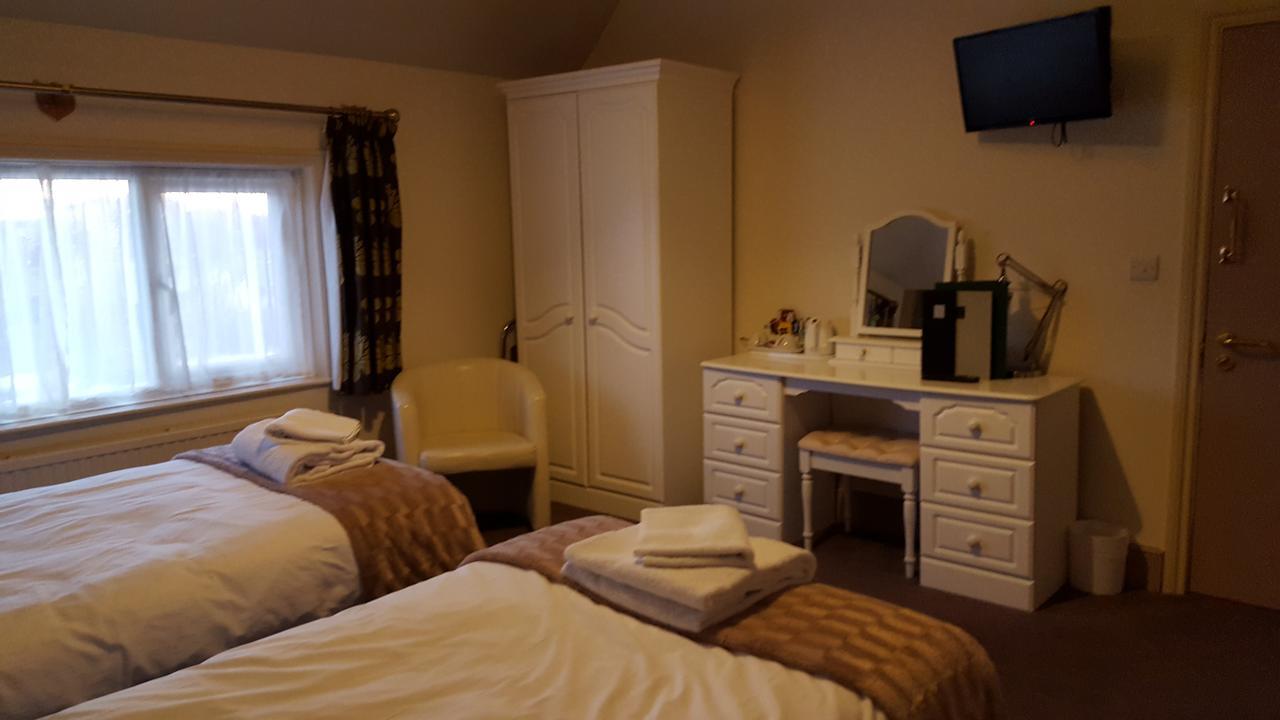 The Stag Hotel Northwood  ภายนอก รูปภาพ