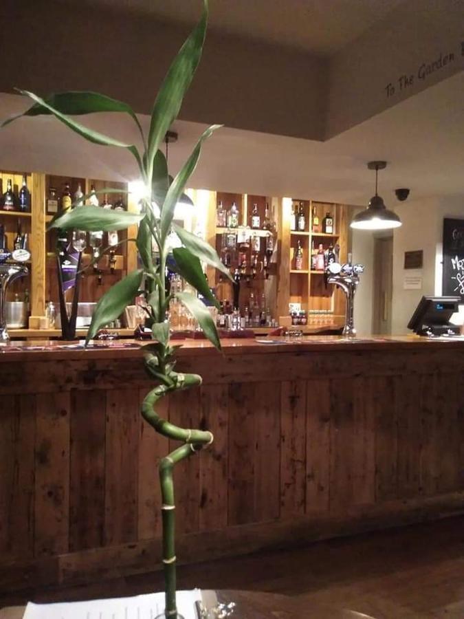 The Stag Hotel Northwood  ภายนอก รูปภาพ