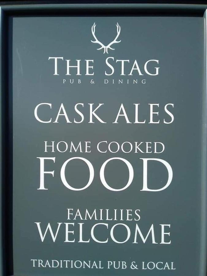 The Stag Hotel Northwood  ภายนอก รูปภาพ
