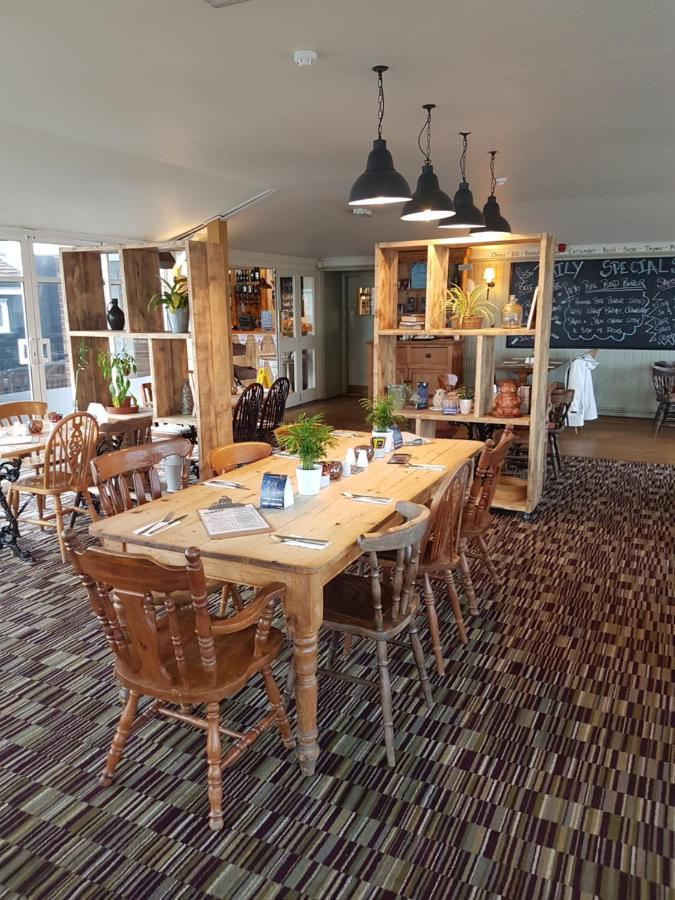 The Stag Hotel Northwood  ภายนอก รูปภาพ